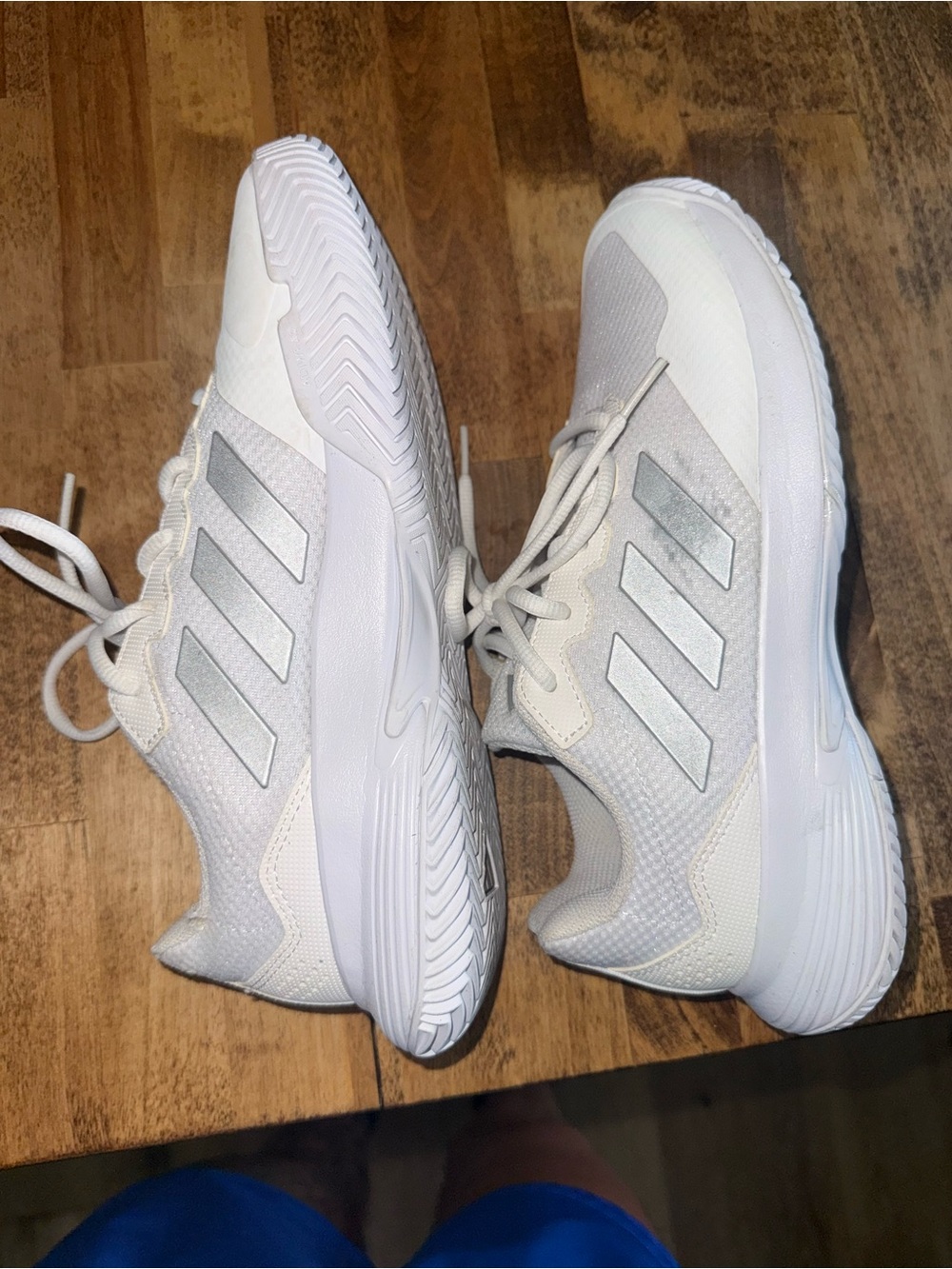 Adidas Women's game court 2 size 7.5
